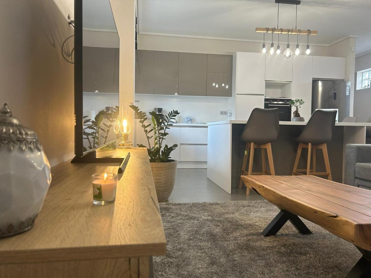 New Minimal Apartment,10' From Athens Airport Spáta エクステリア 写真