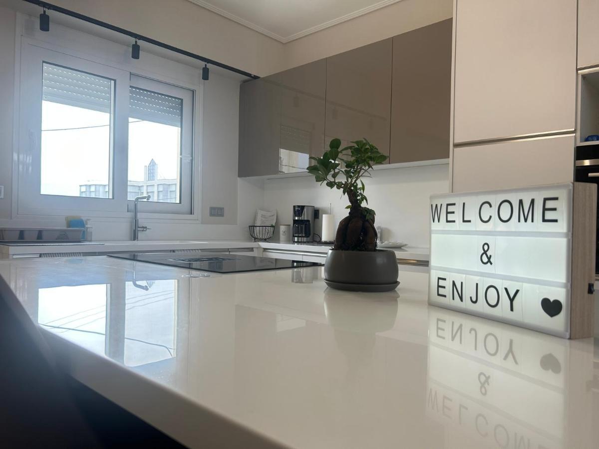 New Minimal Apartment,10' From Athens Airport Spáta エクステリア 写真