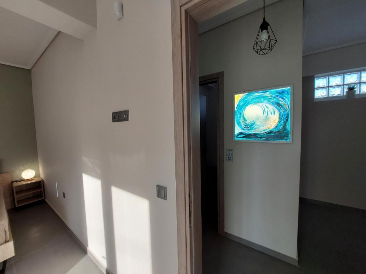 New Minimal Apartment,10' From Athens Airport Spáta エクステリア 写真